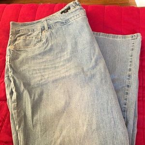 NWOT Plus size jeans